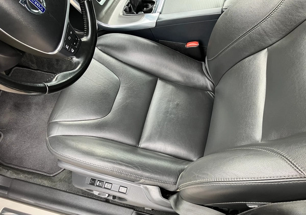 Volvo V60 cena 42900 przebieg: 245324, rok produkcji 2014 z Polanów małe 781